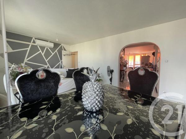 Appartement T4 à vendre  4 pièces - 84,10 m 2   MARSEILLE  - 13015