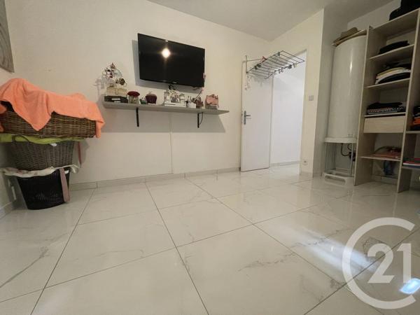 Appartement T4 à vendre  4 pièces - 84,10 m 2   MARSEILLE  - 13015