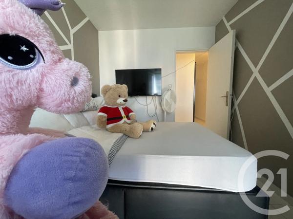 Appartement T4 à vendre  4 pièces - 84,10 m 2   MARSEILLE  - 13015