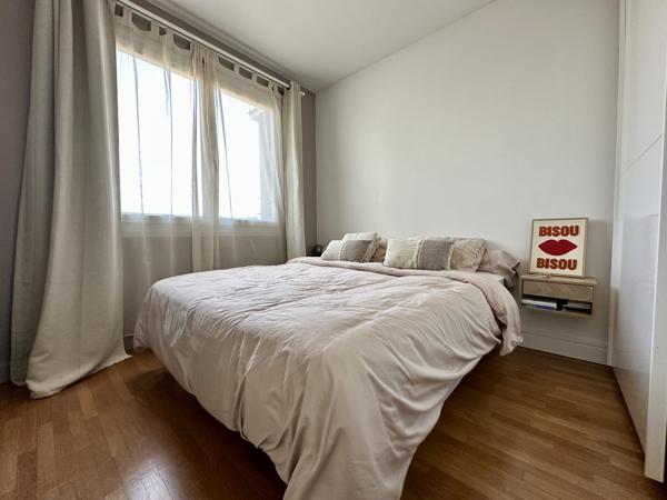 Très joli T4 en dernier étage avec balcon et garage - Clermont-Province