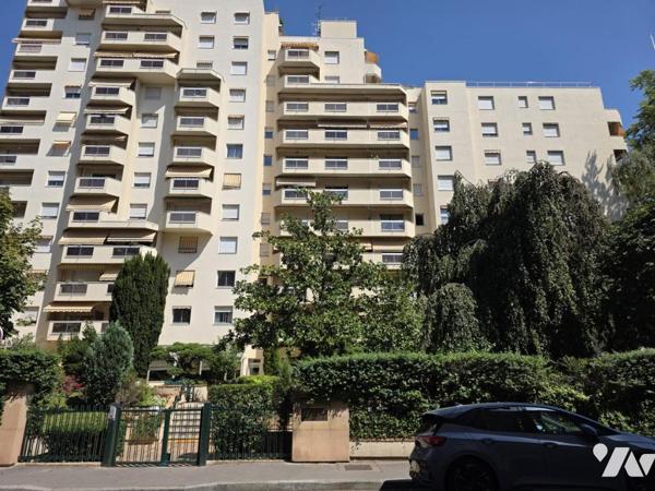 Appartement de type 3 avec balcon + cave + garage