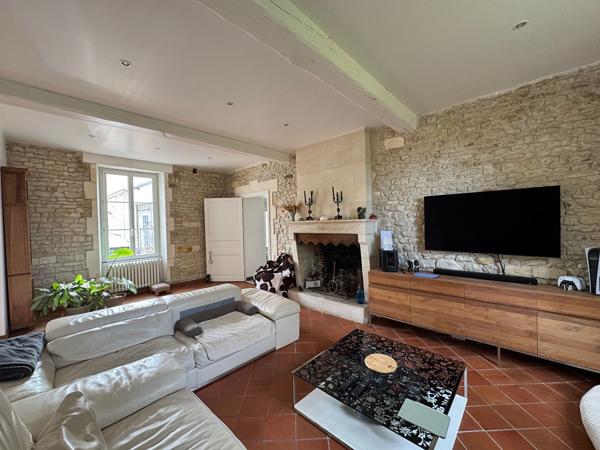 Vente Maison Nieul-sur-mer 8 pièces 198m²-IRM4357