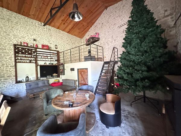 Vente Maison Nieul-sur-mer 8 pièces 198m²-IRM4357