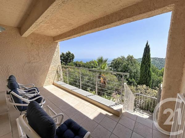 Maison à vendre  4 pièces - 71,40 m 2   CAVALAIRE SUR MER  - 83