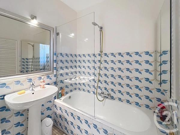 Maison à vendre  4 pièces - 71,40 m 2   CAVALAIRE SUR MER  - 83