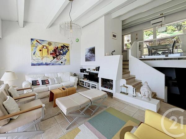 Maison à vendre  4 pièces - 71,40 m 2   CAVALAIRE SUR MER  - 83