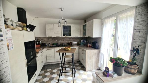 À vendre : Appartement spacieux de 4 pièces à Combs la Ville