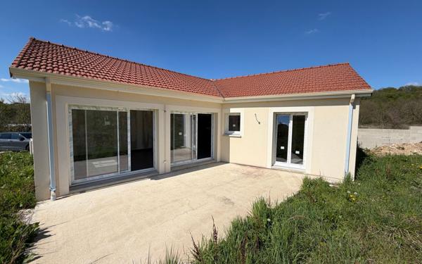 Maison à vendre    4 pièces •  Lisle-en-Rigault