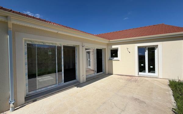 Maison à vendre    4 pièces •  Lisle-en-Rigault