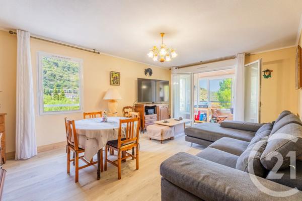 Appartement F3 Bis à vendre  3 pièces - 95 m 2   ROQUEBRUNE CAP MARTIN  - 06