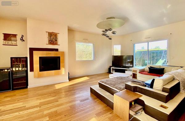 Maison à vendre à Bruz en Ille-et-Vilaine (35170), ref : 048-V1141S