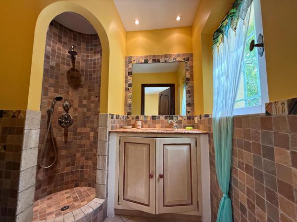 Maison à vendre  6 pièces - 200 m2 CAVALAIRE SUR MER - 83