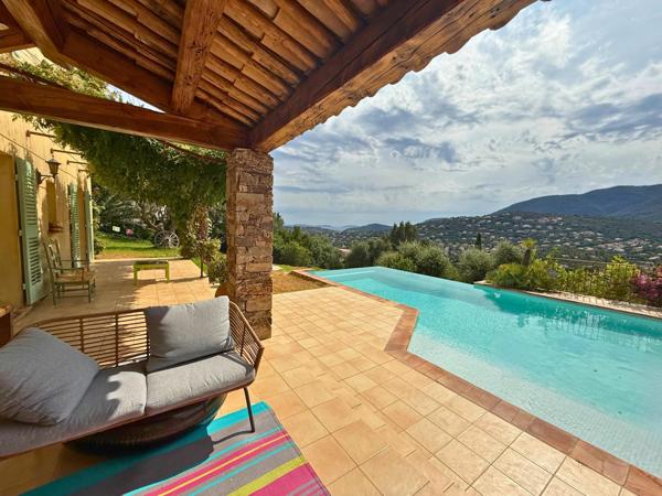 Maison à vendre  6 pièces - 200 m2 CAVALAIRE SUR MER - 83