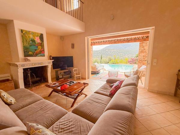 Maison à vendre  6 pièces - 200 m2 CAVALAIRE SUR MER - 83