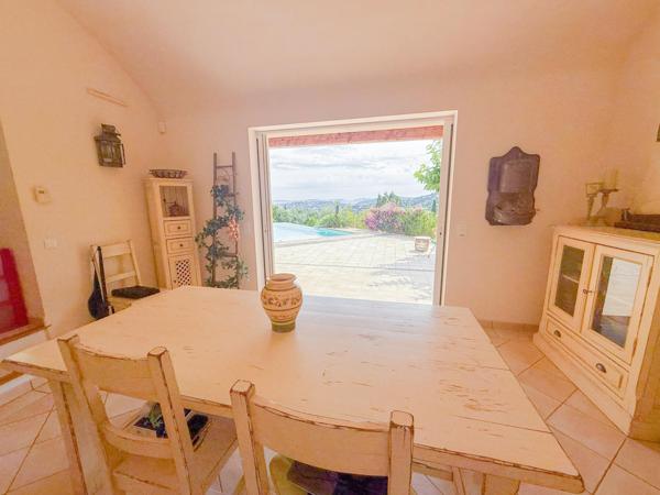 Maison à vendre  6 pièces - 200 m2 CAVALAIRE SUR MER - 83