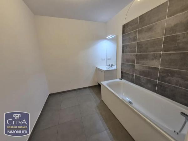 Appartement à louer 4 pièces 85.11m² Valenciennes (59300)