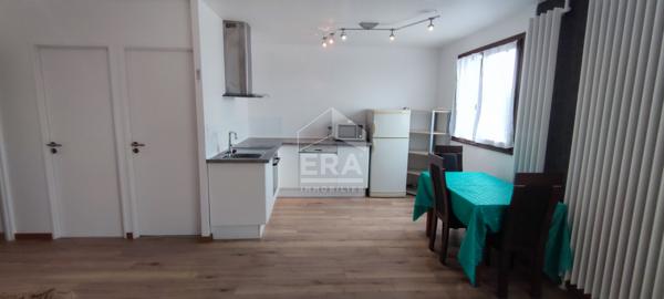 Appartement T1 40 m2 avec balcon, cave et parking couvert.