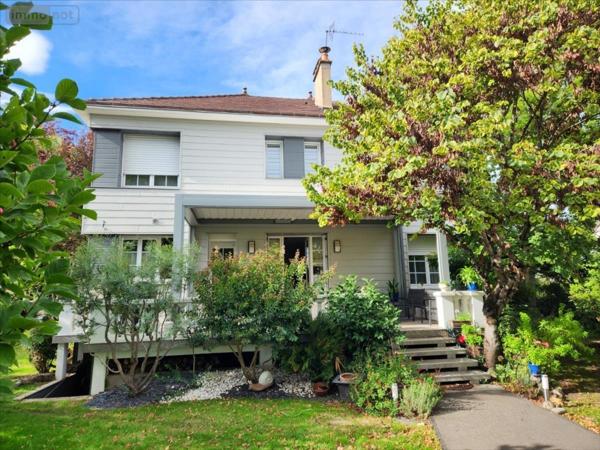 Maison à vendre à La Flèche dans la Sarthe (72200), ref : 1210