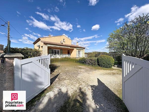 Rians Villa T4 sur 765 m²  au calme à pied du village