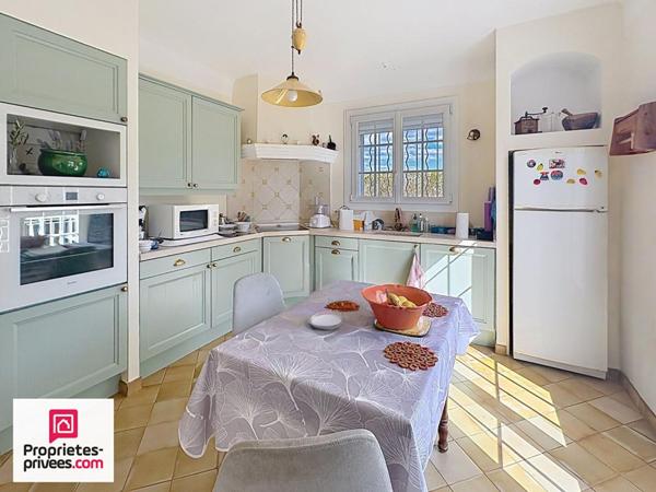 Rians Villa T4 sur 765 m²  au calme à pied du village