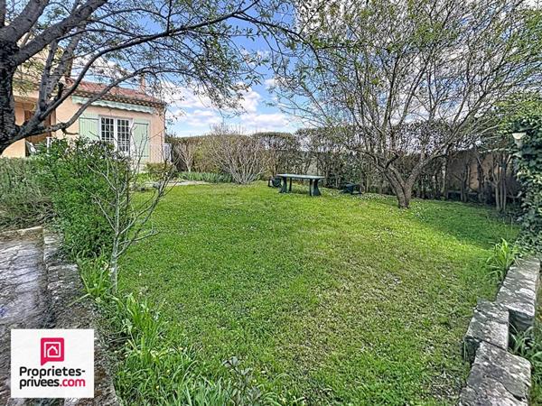 Rians Villa T4 sur 765 m²  au calme à pied du village