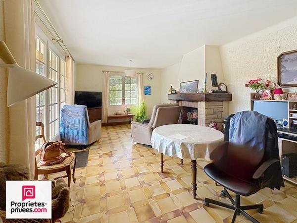 Rians Villa T4 sur 765 m²  au calme à pied du village