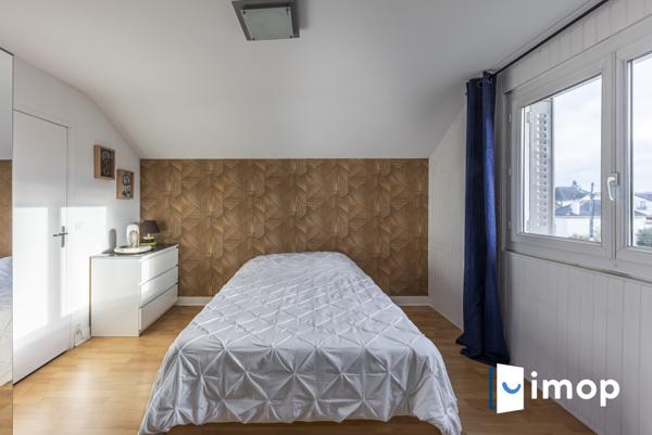 RERA LA VARENNE. Potentiel important. En bon état.