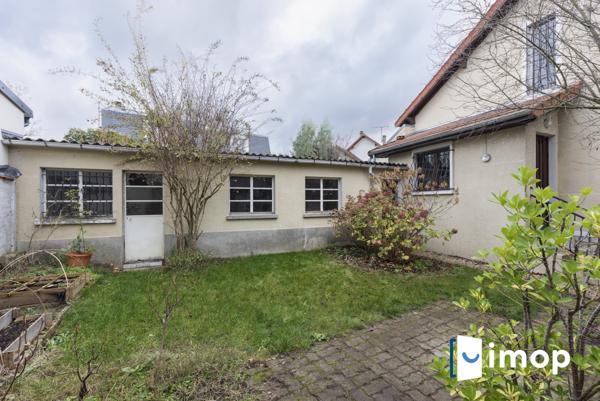 RERA LA VARENNE. Potentiel important. En bon état.