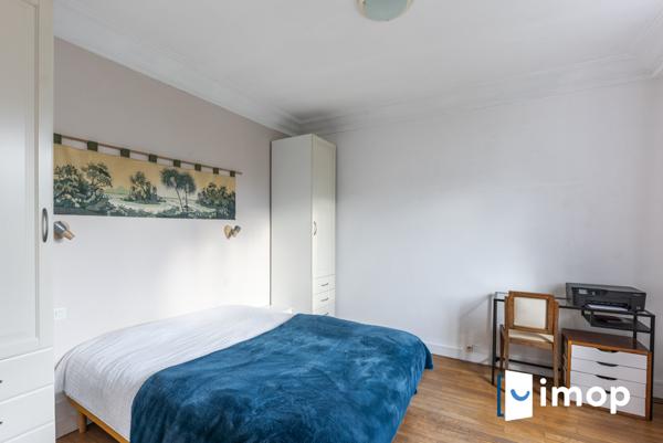 RERA LA VARENNE. Potentiel important. En bon état.