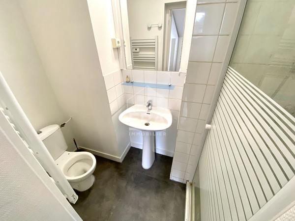 STUDIO MEUBLE A LOUER - BLOIS - HYPERCENTRE-VILLE, PROCHE TOUTES COMMODITES
