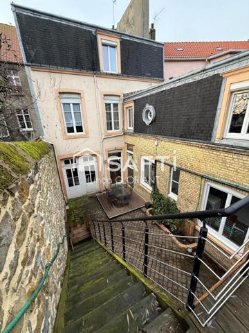 Maison 5 chambres-jardin-terrasse-stationnement privatif fermé