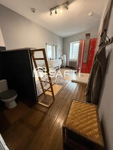 Maison 5 chambres-jardin-terrasse-stationnement privatif fermé