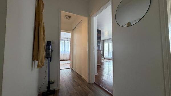 Appartement 4 pièces 2 chambres à louer à Evry Courcouronnes - 67 m² avec parking et cave