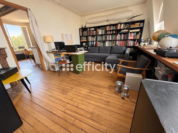 Appartement
         5 pièces
        - 88 m² 260 000 € *