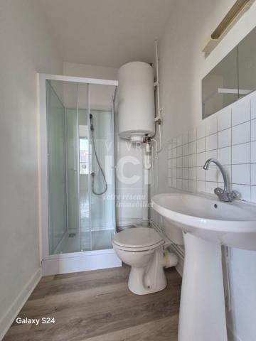 T2 HYPER CENTRE DISPONIBLE IMMEDIATEMENT