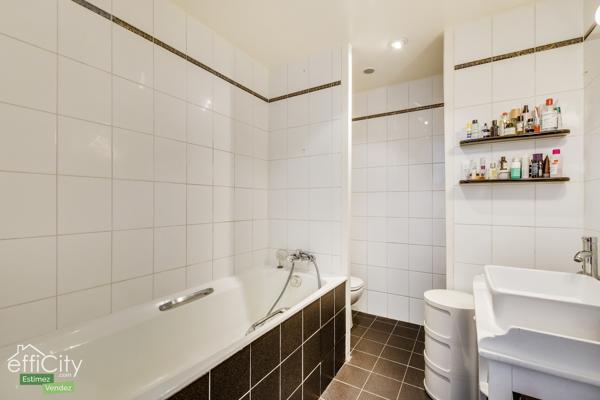 Appartement
         3 pièces
        - 64 m² 865 000 € *