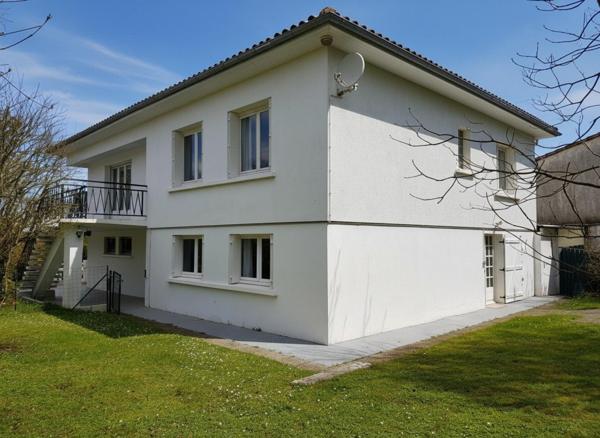 Maison à JONZAC 17500, 17500 - 7 pièces 160m²