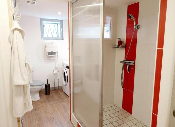 Maison à JONZAC 17500, 17500 - 7 pièces 160m²