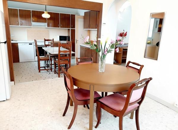 Maison à JONZAC 17500, 17500 - 7 pièces 160m²