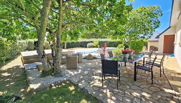 Vue sur le Golfe du Morbihan Maison familiale avec piscine et 5 chambres