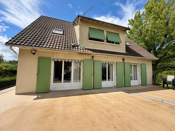 Maison familiale 9 pièces aux Bréviaires - 5 chambres