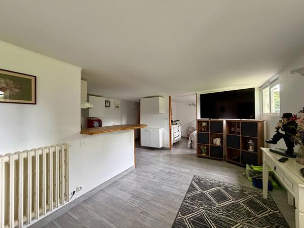 Maison familiale 9 pièces aux Bréviaires - 5 chambres