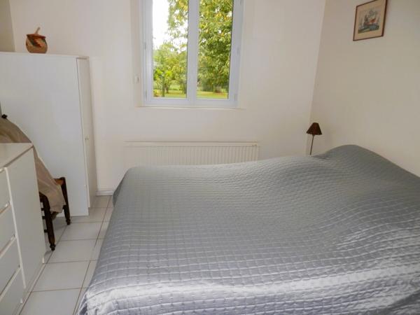 Demeure sur 1 hectare avec beau bâtiment (chevaux, entreprise, perma.)