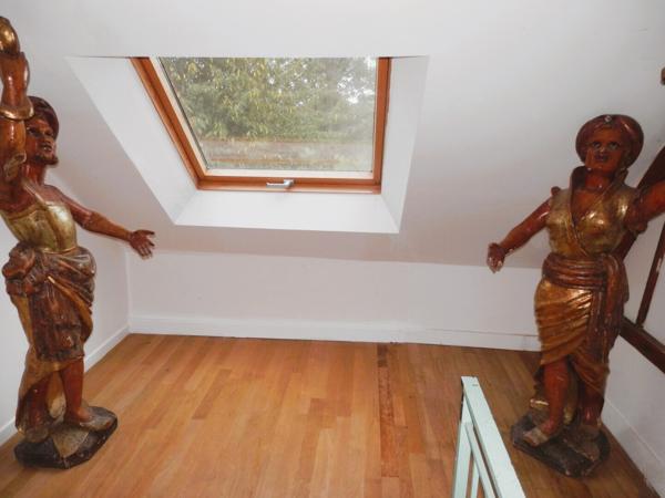 Demeure sur 1 hectare avec beau bâtiment (chevaux, entreprise, perma.)