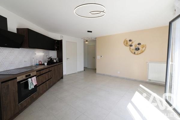 Appartement à vendre 2 pièces 47 m² Le Puy-Sainte-Réparade