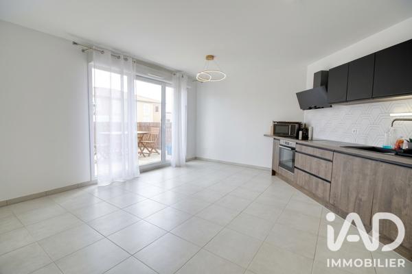 Appartement à vendre 2 pièces 47 m² Le Puy-Sainte-Réparade