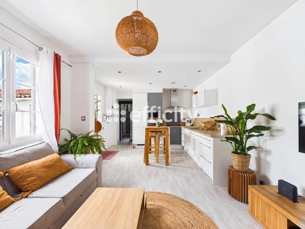 Maison
         4 pièces
        - 71 m² 320 000 € *