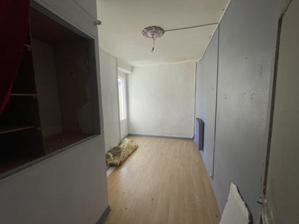 Poitiers (86000) MAISON 71 M2 A RENOVER AVEC JARDIN 300 M2 ET APPENTI