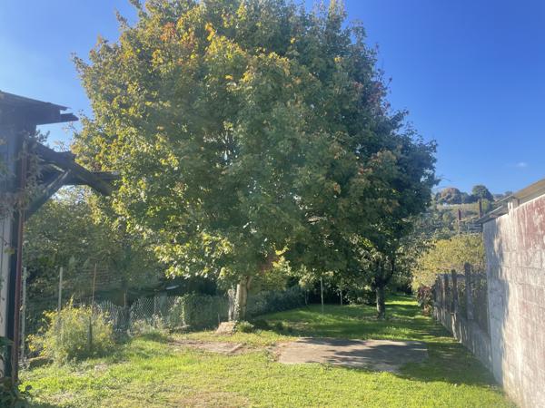 Poitiers (86000) MAISON 71 M2 A RENOVER AVEC JARDIN 300 M2 ET APPENTI