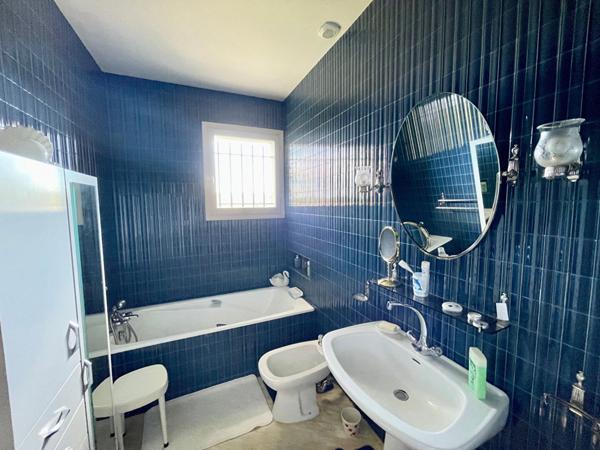 Maison L'Isle Jourdain 6 pièce(s) 143 m² avec garage et terrain de 1320 m²